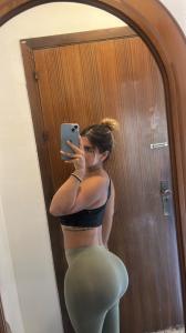 664460615: Chica busca chico en Barcelona