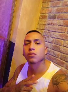 624518494: Chico busca chica en Barcelona