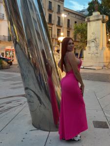 645579873: Chica busca chico en Barcelona