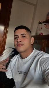 613637662: Chico busca chica en Pontevedra
