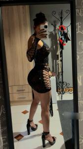 666318725: Chica busca chico en Sevilla