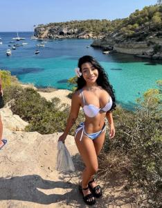 603843383: Chica busca chico en Cantabria