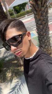 607548473: Chico busca chica en Sevilla