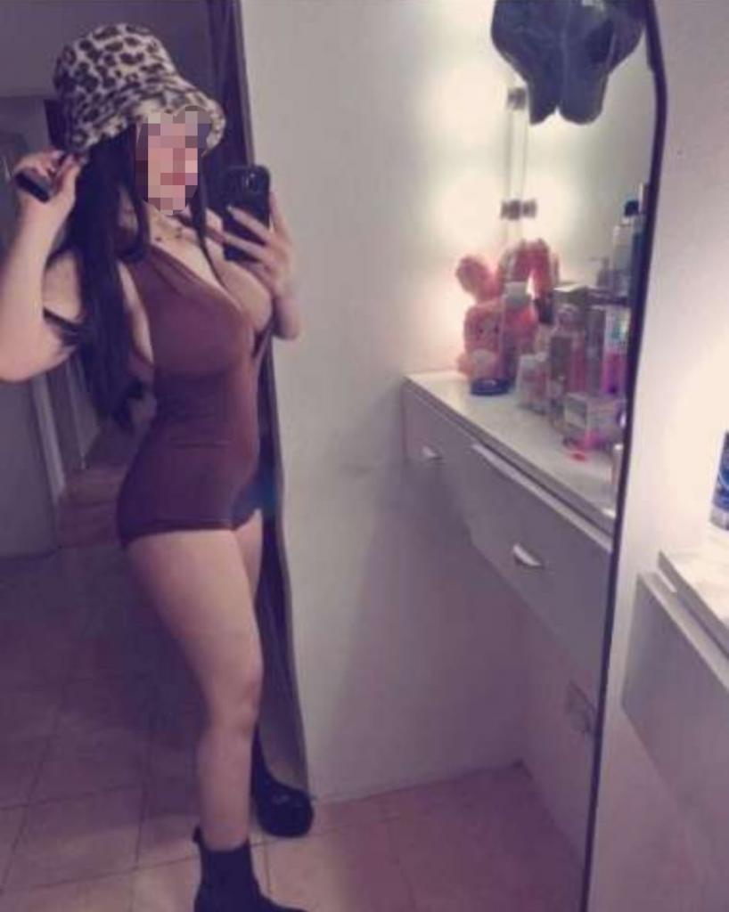 Chica busca chico en Cádiz: 
