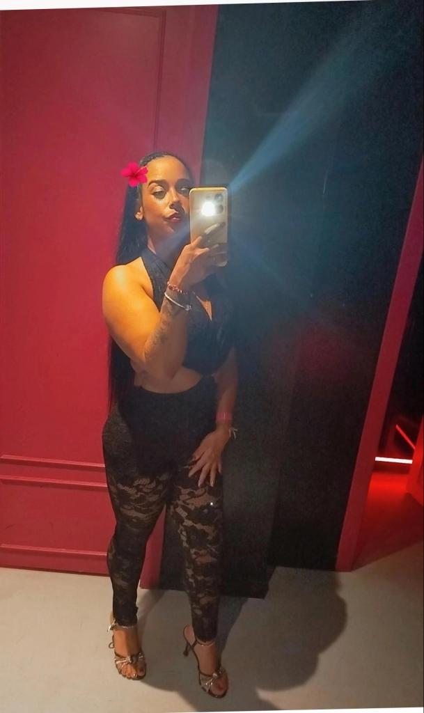 Chica busca chico en Granada: 