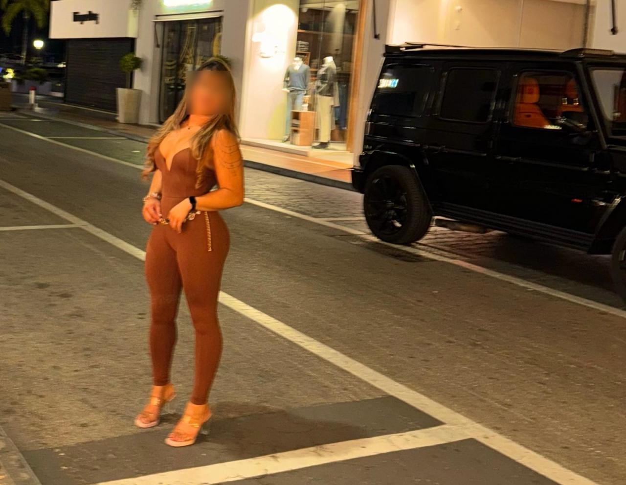 Chica busca chico en Málaga: Chica busca chico