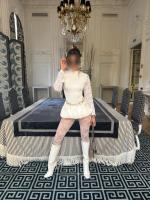 697271347: Chica busca chico en Madrid