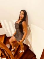 611358094: Chica busca chico en La Coruña