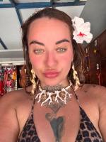 671885906: Chica busca chico en Madrid