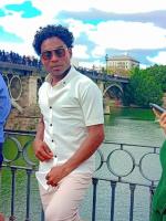 615649597: Chico busca chica en Sevilla