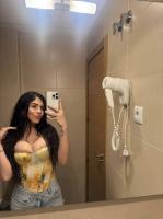 613179799: Chica busca chico en Barcelona