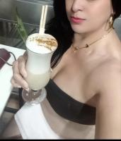 695262085: Chica busca chico en Barcelona