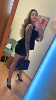 664397581: Chica busca chico en Barcelona