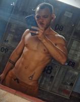 615649597: Chico busca chica en Sevilla