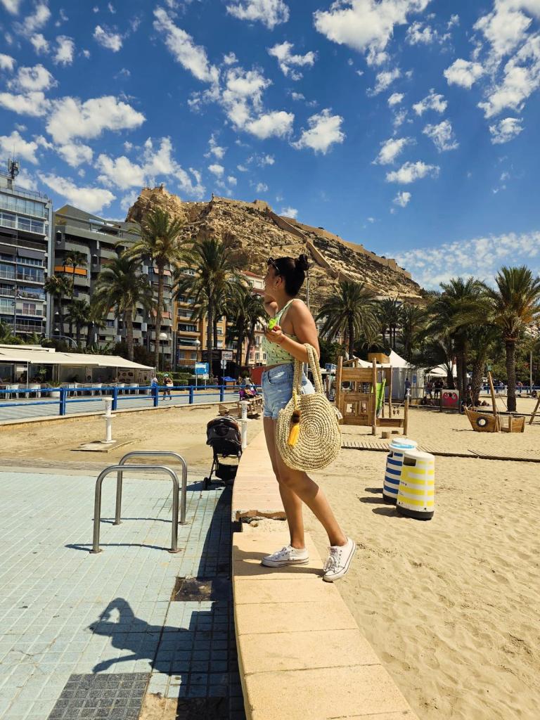 Chica busca chico en Almería: 