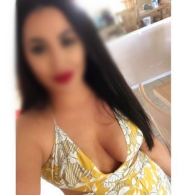 Chica busca chico en Tenerife: 