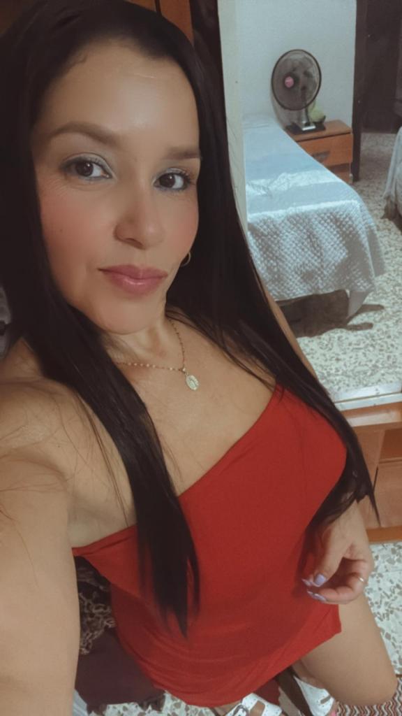 Chica busca chico en Cádiz: 