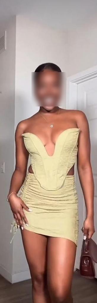 663195950: Chica busca chico en Tarragona