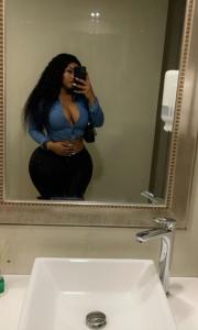 641923933: Chica busca chico en Gerona