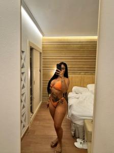 631010995: Chica busca chico en Valencia