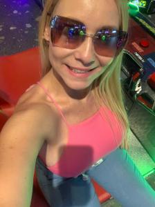 Chica busca chico en Ibiza: 