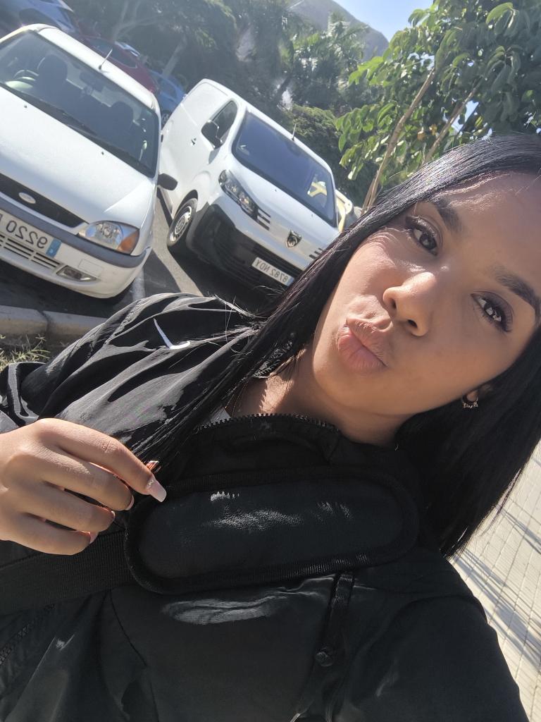 672535560: Chica busca chico en Tenerife