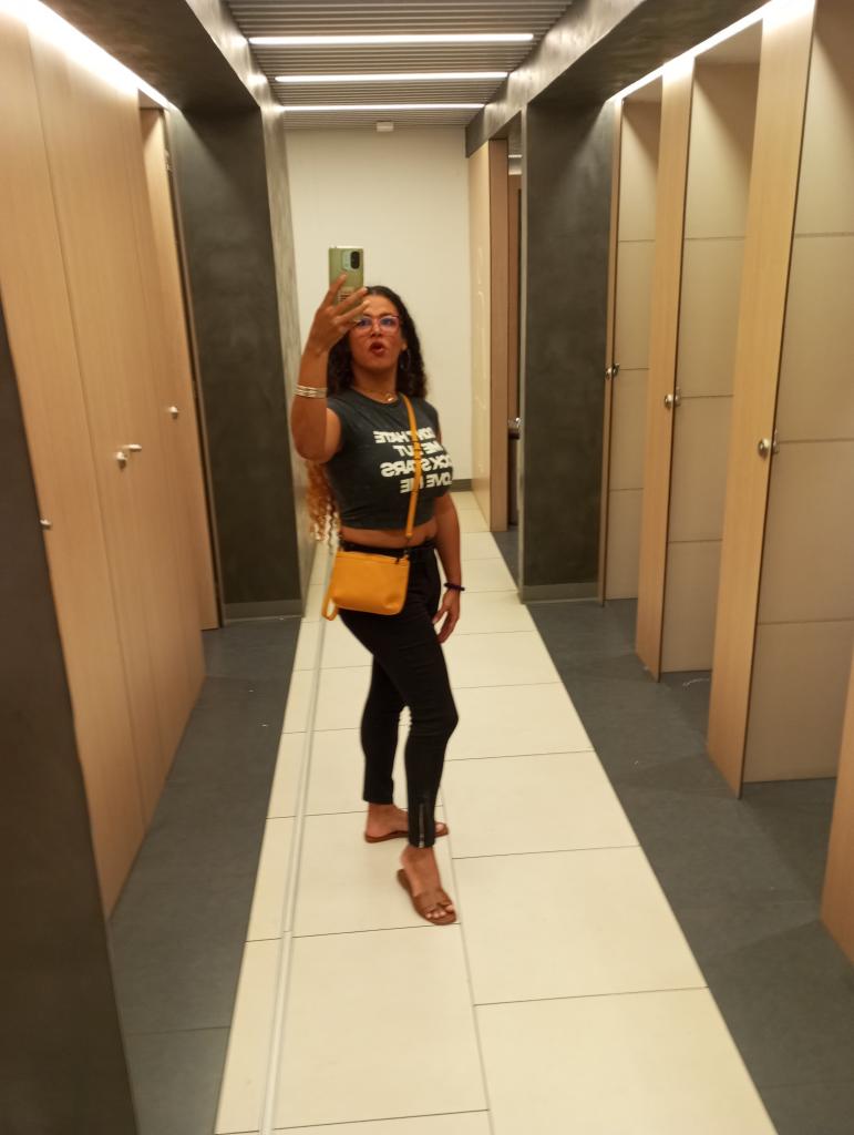 688411148: Travesti en Álava