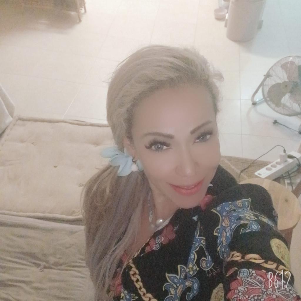 627127946: Chica busca chico en Málaga