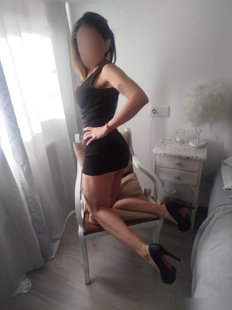 610745371: Chica busca chico en Valladolid