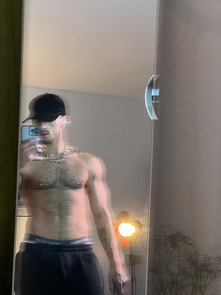 685686695: Chico busca chica en Granada