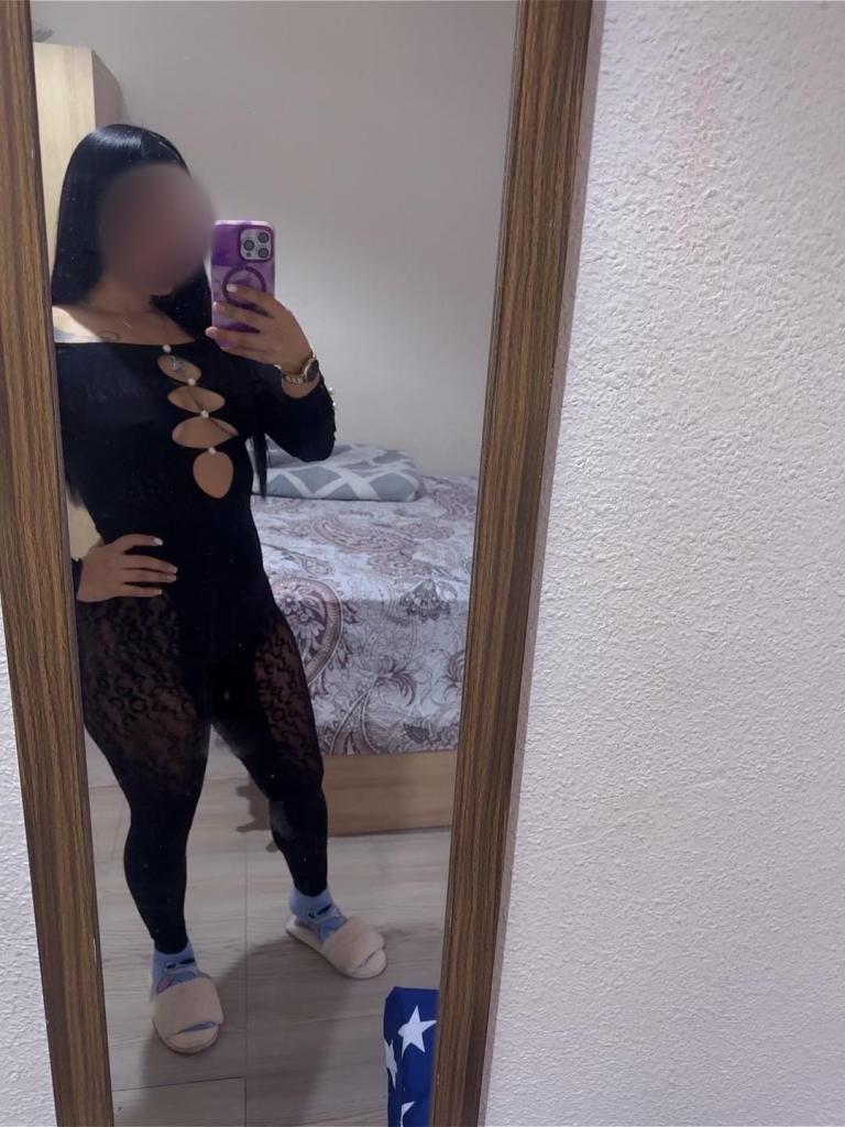 Chica busca chico en Sevilla: 