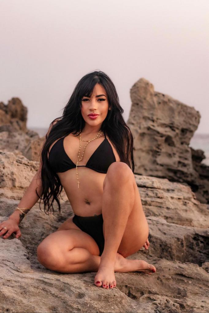 Chica busca chico en Cádiz: 