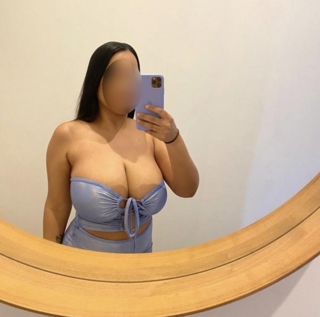 613810541: Chica busca chico en Navarra