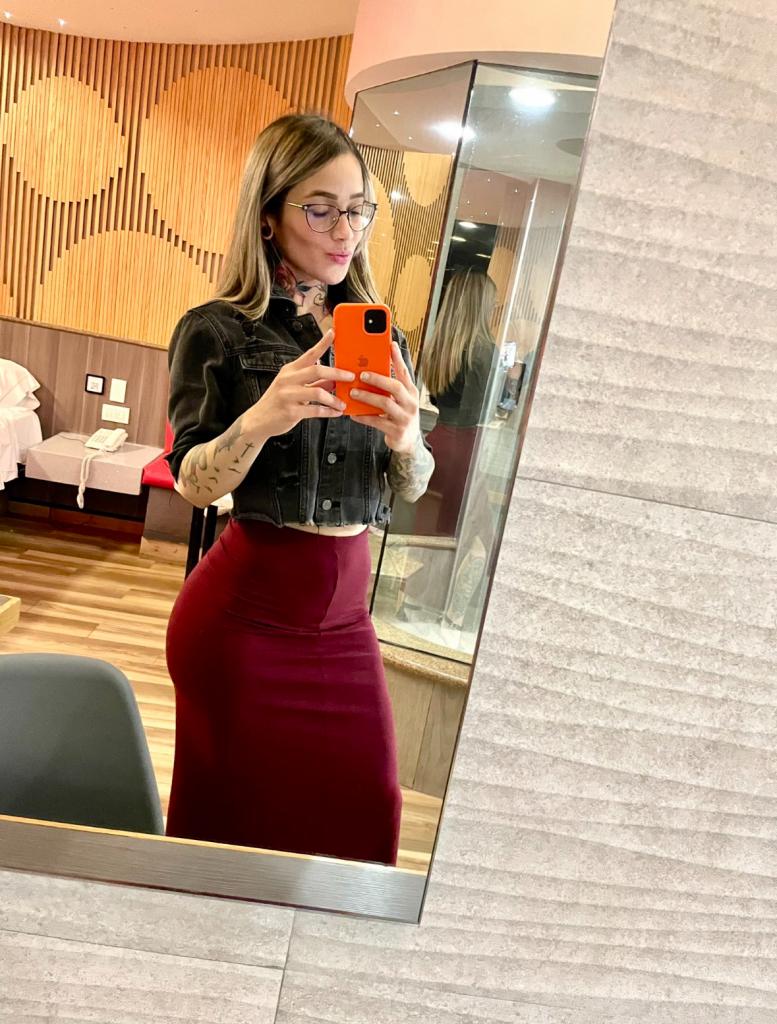 661465467: Chica busca chico en Orense