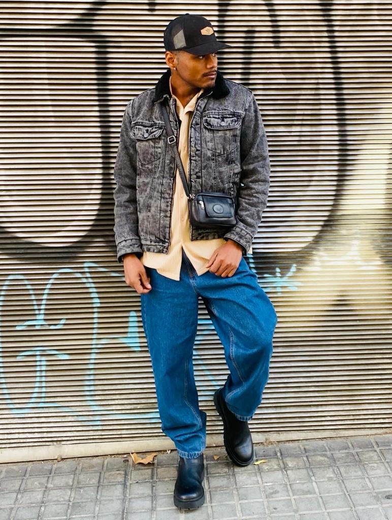 Chico busca chica en Barcelona: 