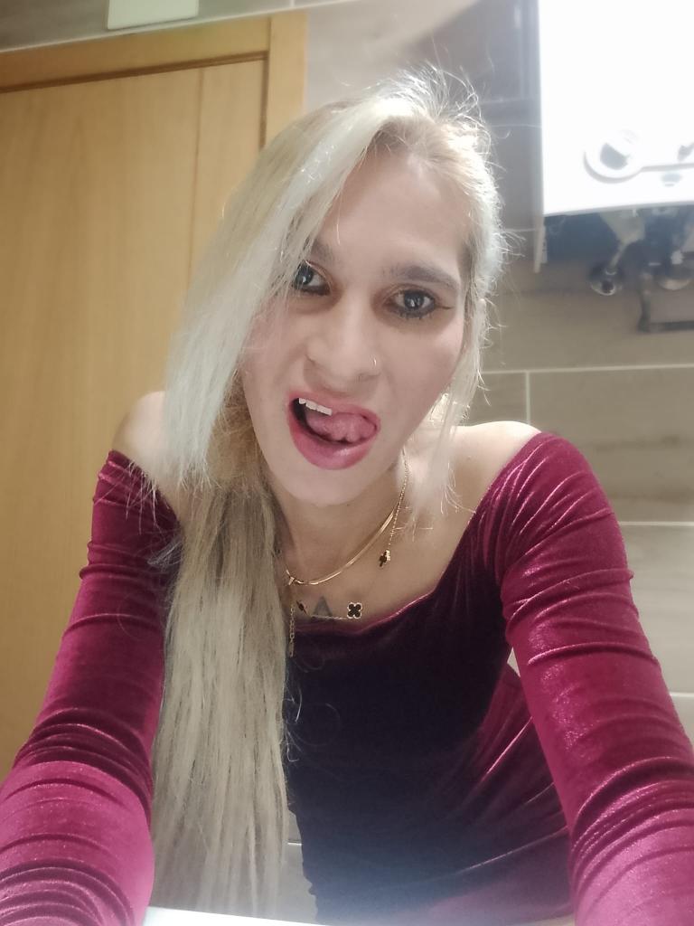 663825496: Chica busca chico en Alicante