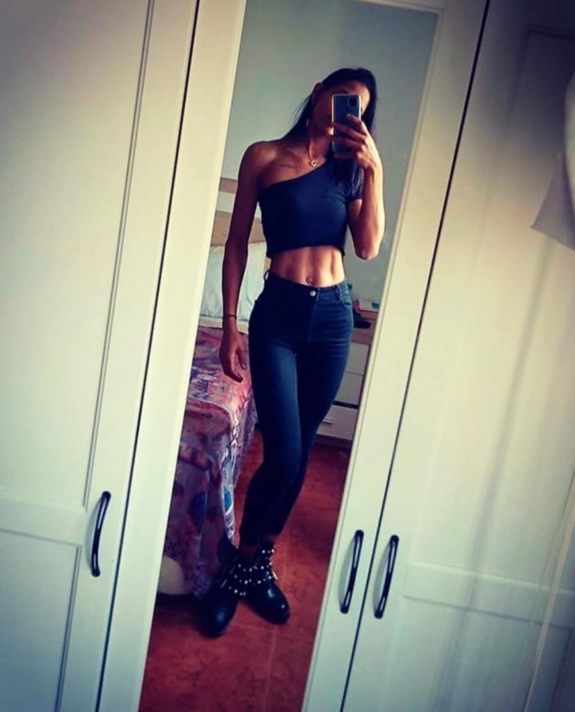 613923465: Chica busca chico en Málaga