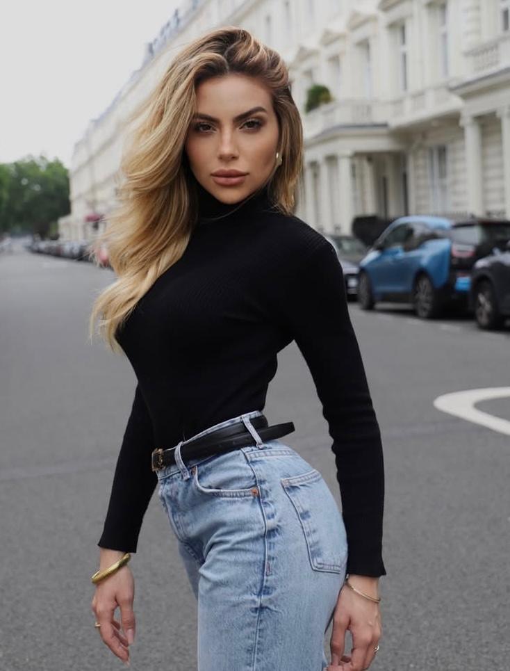 Chica busca chico en Mallorca: 