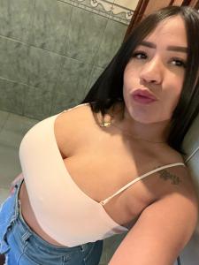 670089272: Chica busca chico en Barcelona