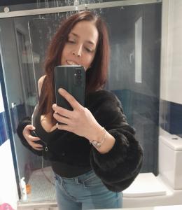 644904430: Chica busca chico en Madrid