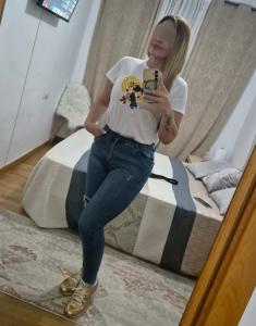 623719601: Chica busca chico en Pontevedra