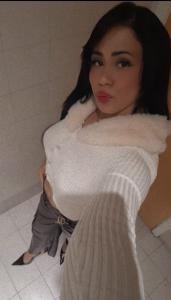 614318398: Chica busca chico en Almería