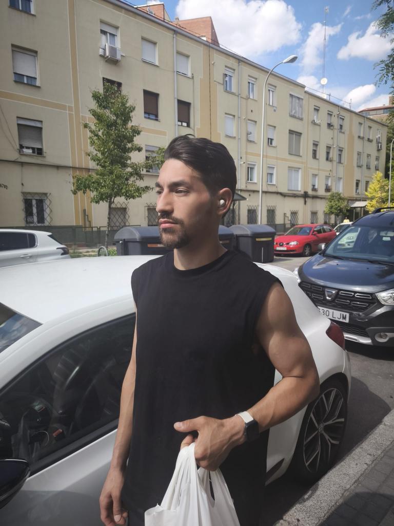 623731299: Chico busca chica en Madrid