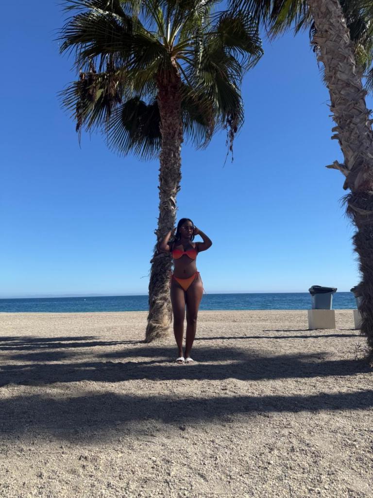 Chica busca chico en Almería: 