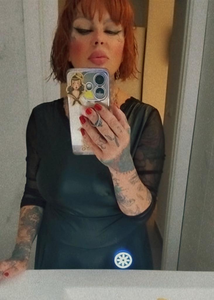 Chica busca chico en Granada: 