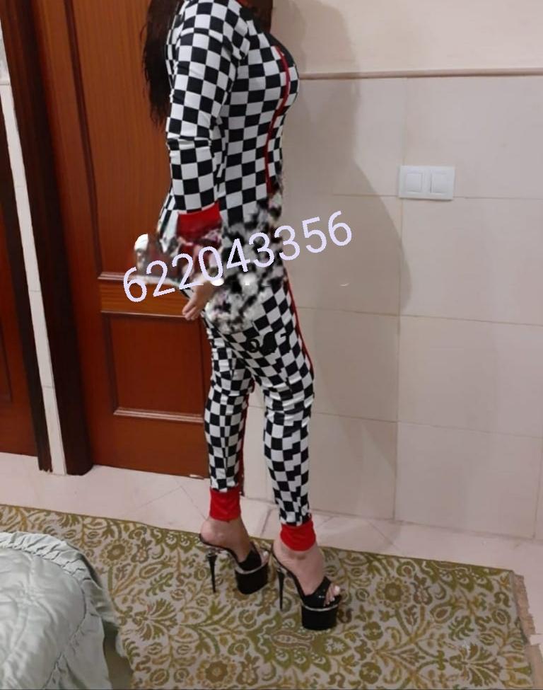 Chica busca chico en Cádiz: 