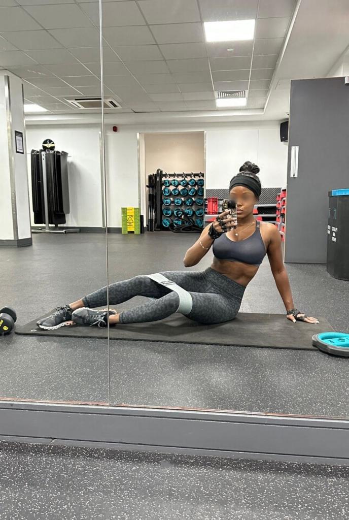 678779475: Chica busca chico en Ibiza