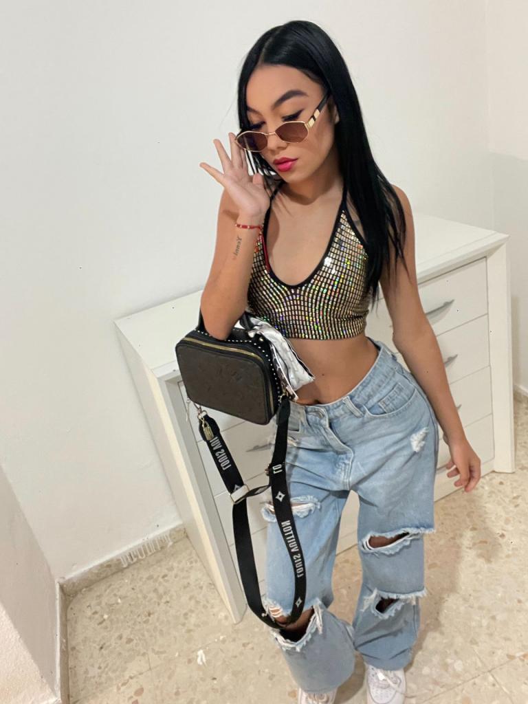 Chica busca chico en Huelva: Chica busca chico