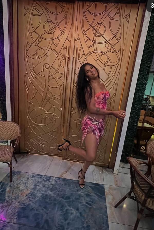 611892433: Chica busca chico en Barcelona