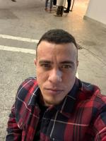 613998179: Chico busca chica en Cádiz